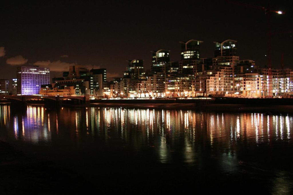 St George Wharf Londres Exterior foto